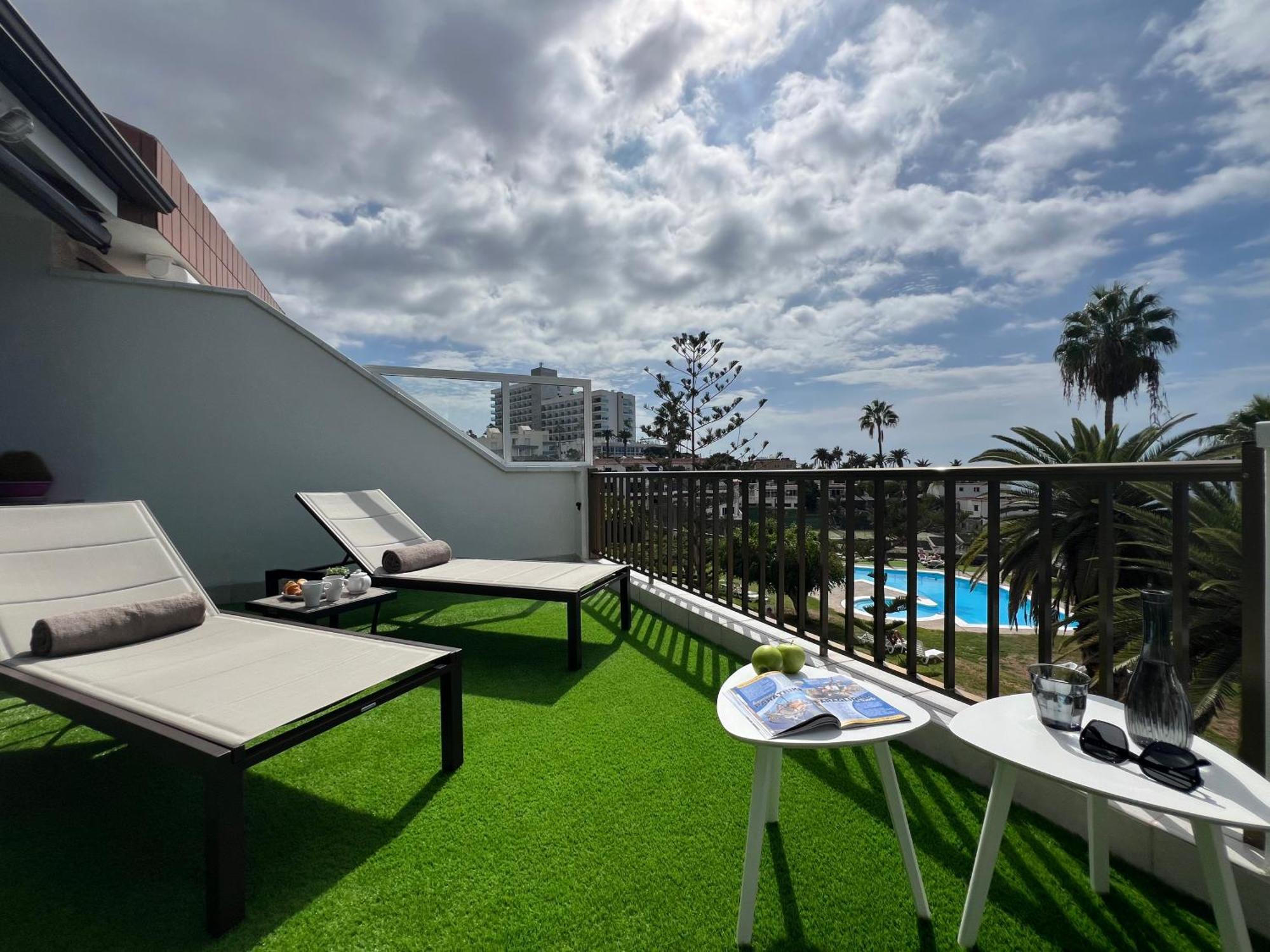 Paulmarie Superior Ocean Lounge Acantilado de los Gigantes